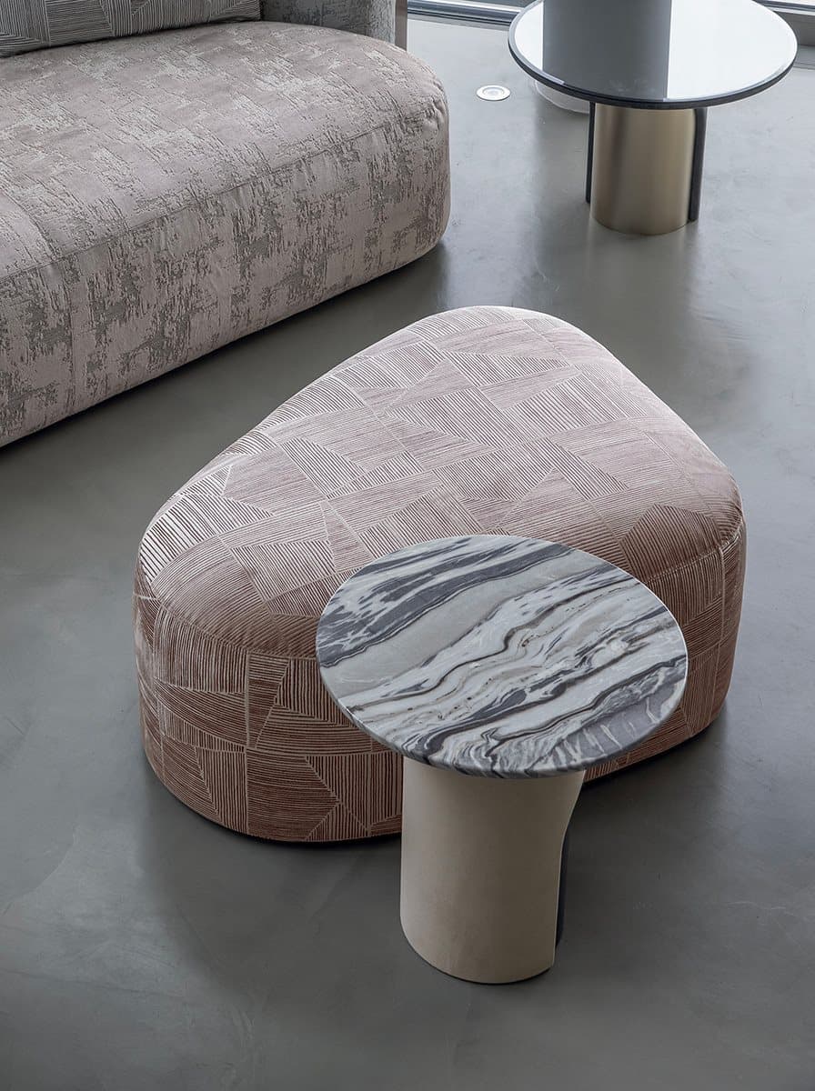 Nip Pouf