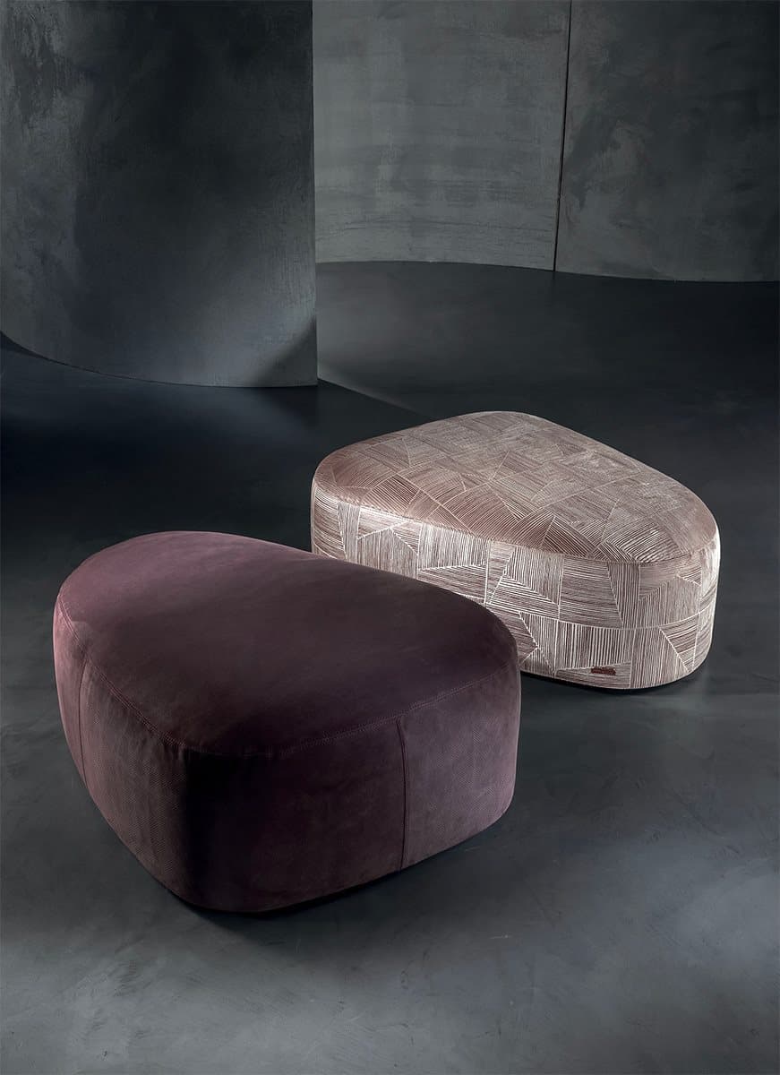 Nip Pouf
